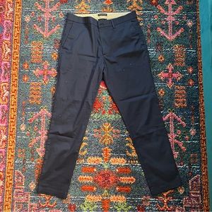 BR Navy Slim Fit Pants. 33x32.